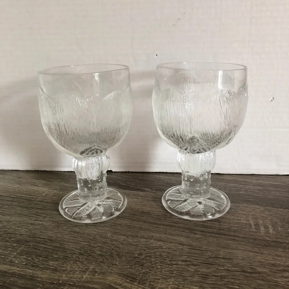 Vtg OIVA TOIKKA Pair of Pioni Glasses